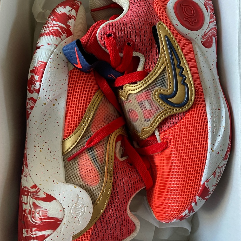 Nike KD Trey 5 X in University Red and Metallic Gold